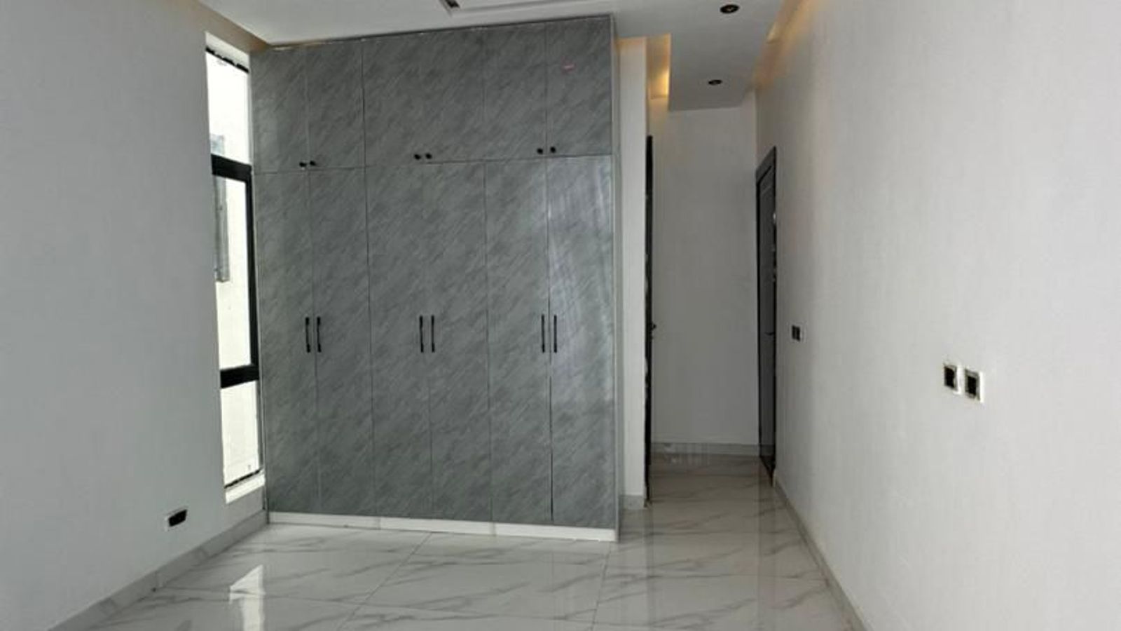 5 Bedroom Fully Detached Duplex