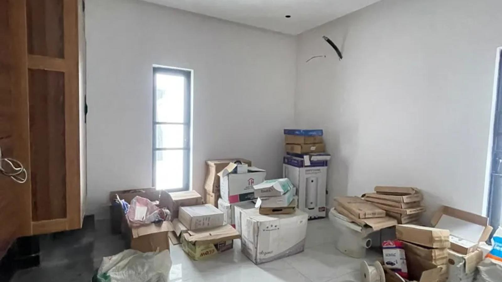 6 Bedroom Fully Detached Duplex