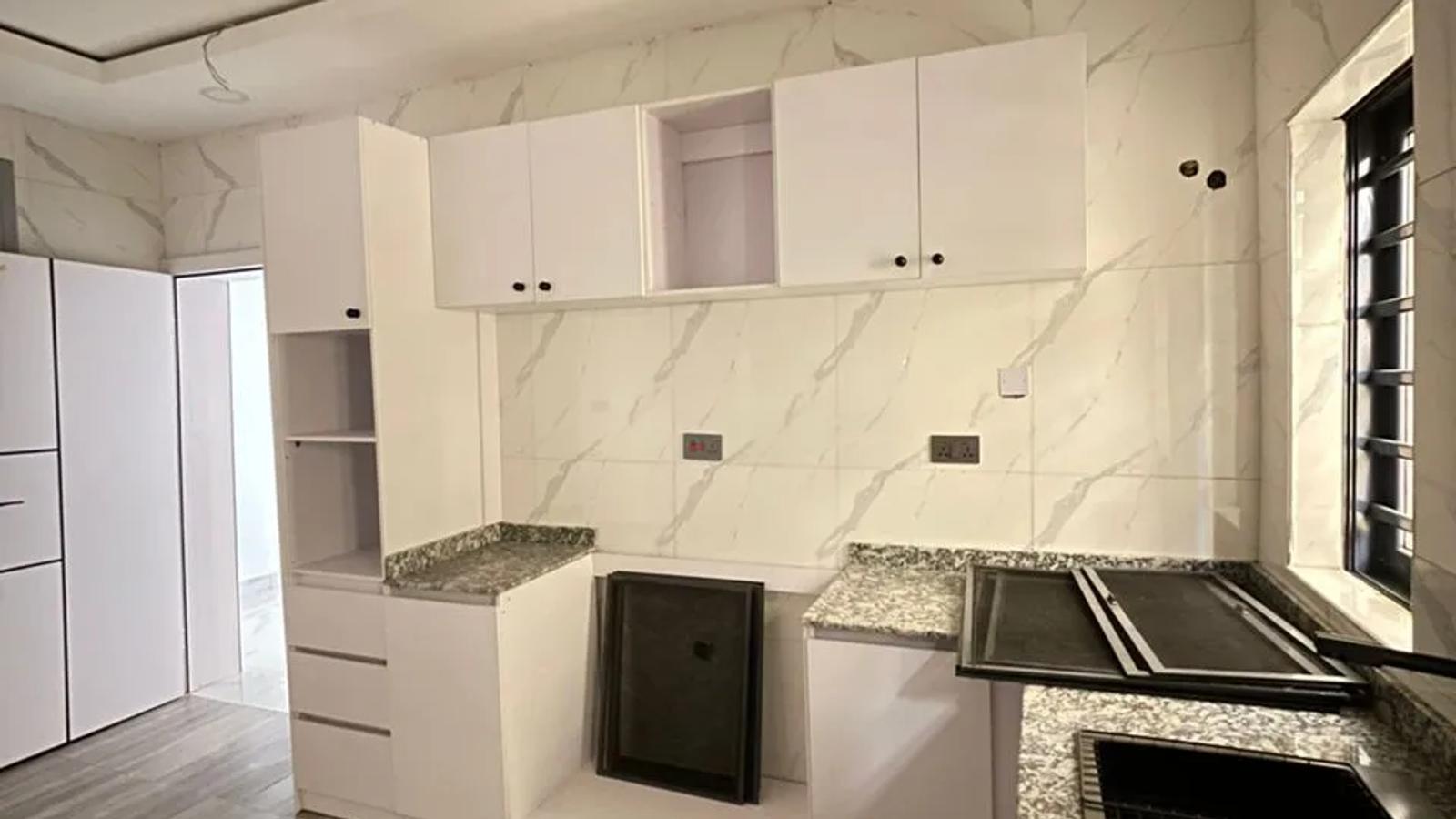 5 Bedroom Semi Detached Duplex
