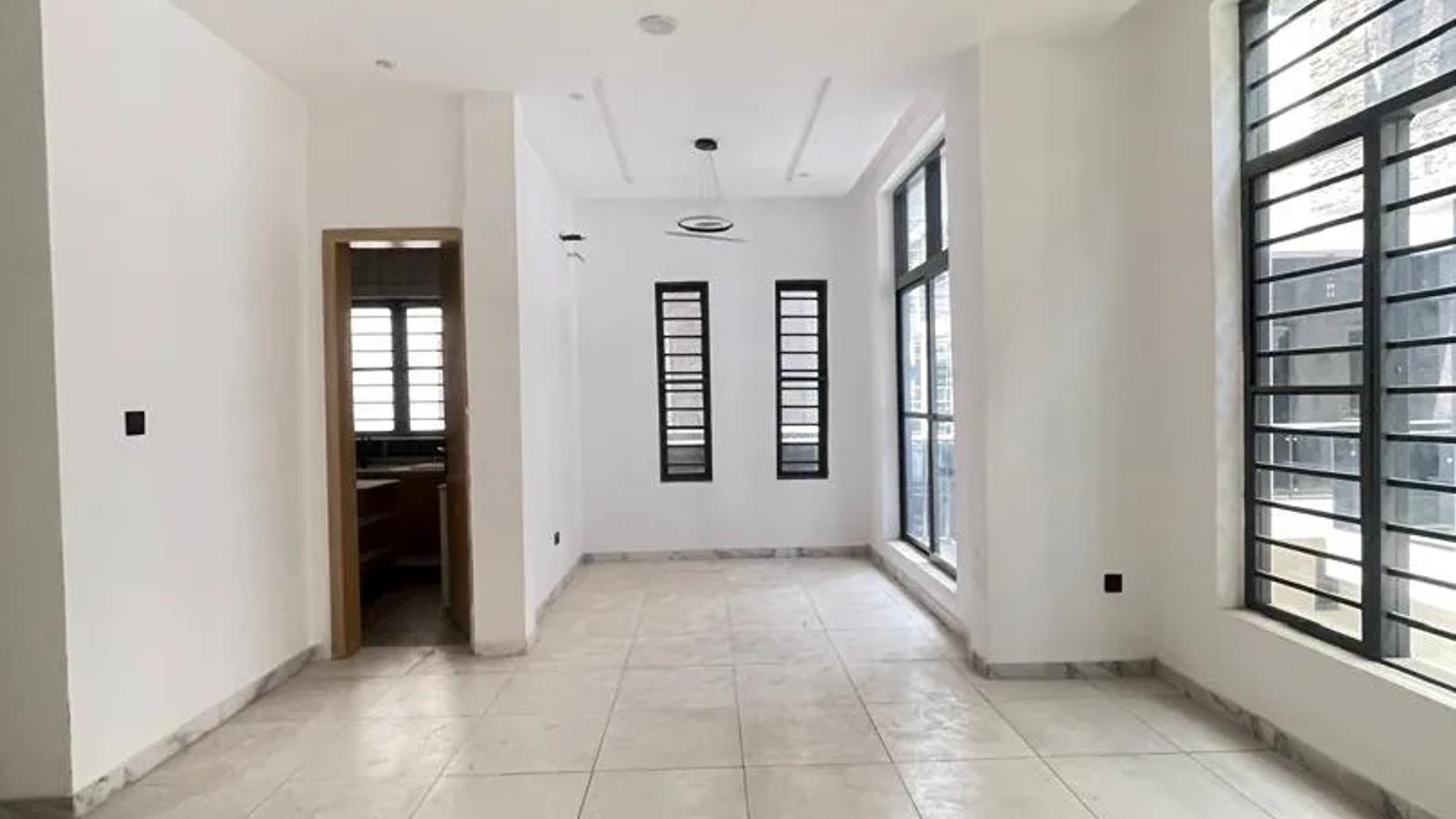 5 Bedroom Semi Detached Duplex