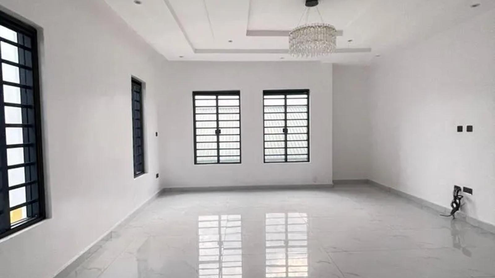 5 Bedroom Fully Detached Duplex