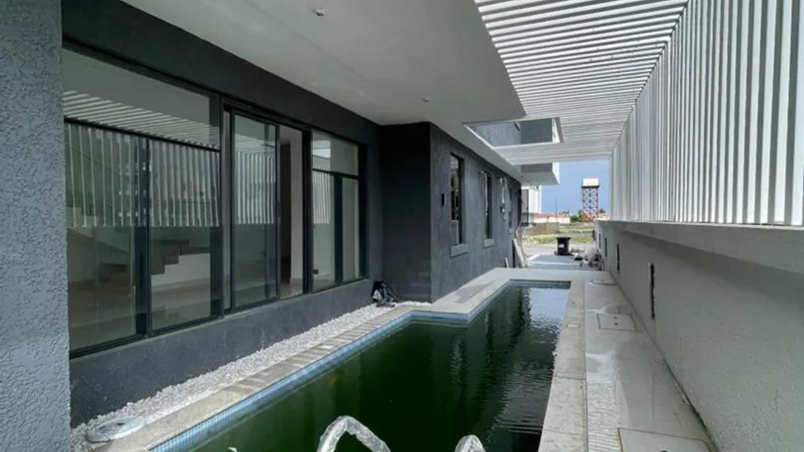 5 Bedroom Semi-Detached Duplex