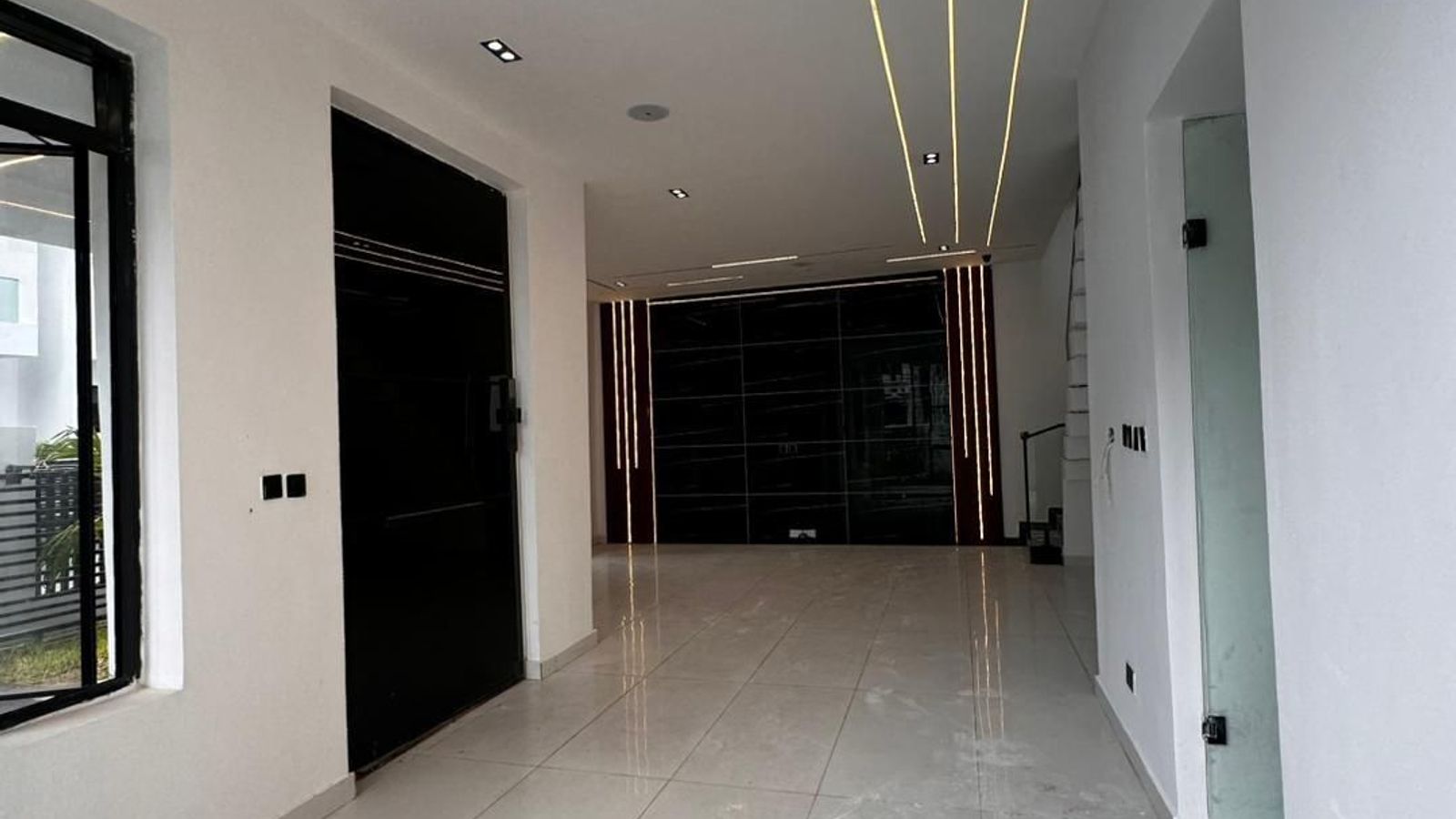 5 Bedroom Fully Detached Duplex