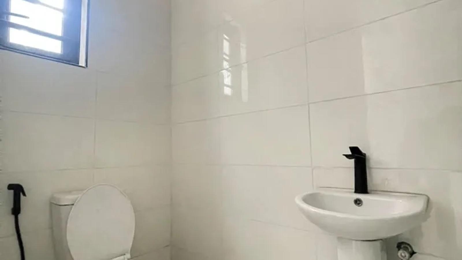 5 Bedroom fully Detached Duplex