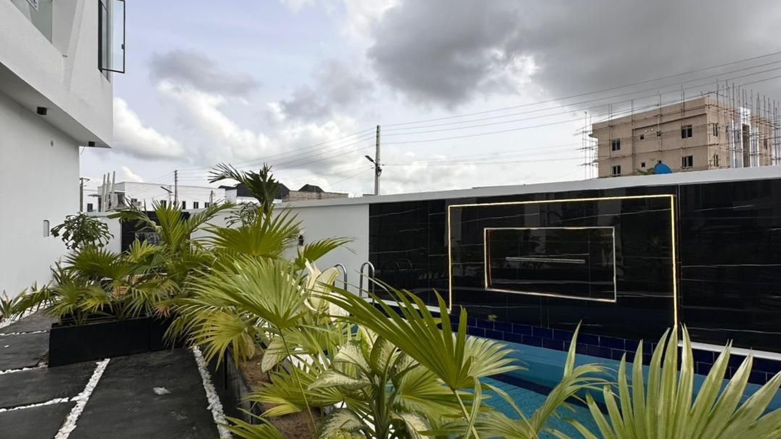 5 Bedroom Fully Detached Duplex