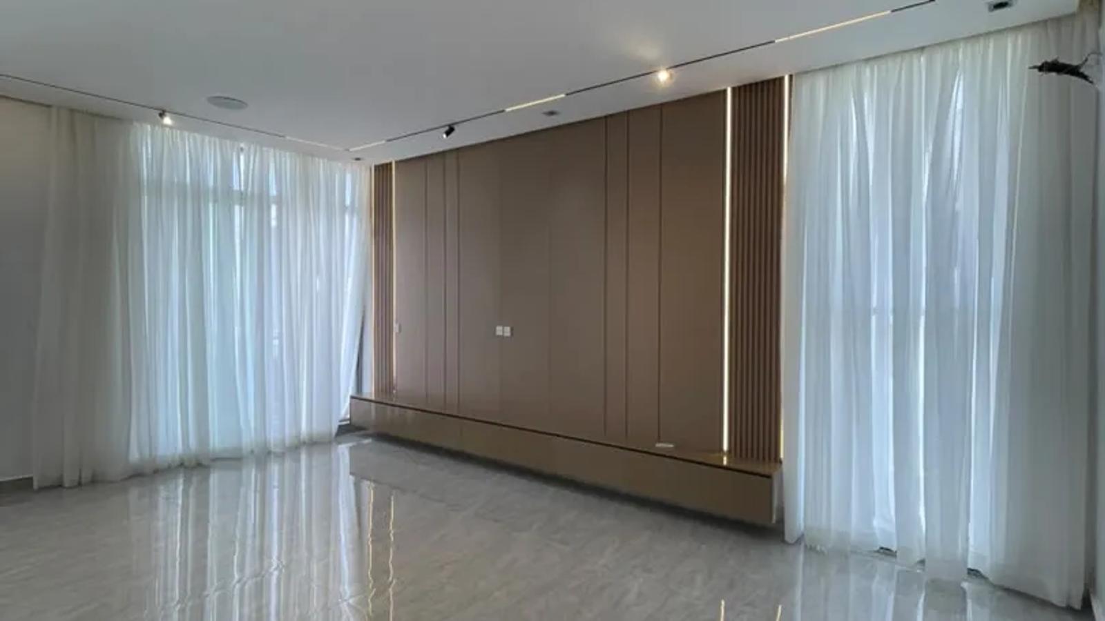 5 Bedroom Fully Detached Duplex