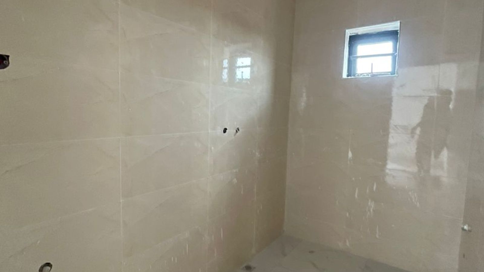 6 Bedroom Fully Detached Duplex