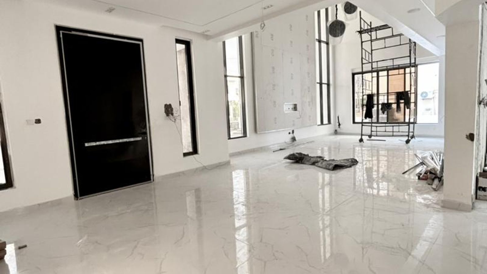 6 Bedroom Fully Detached Duplex