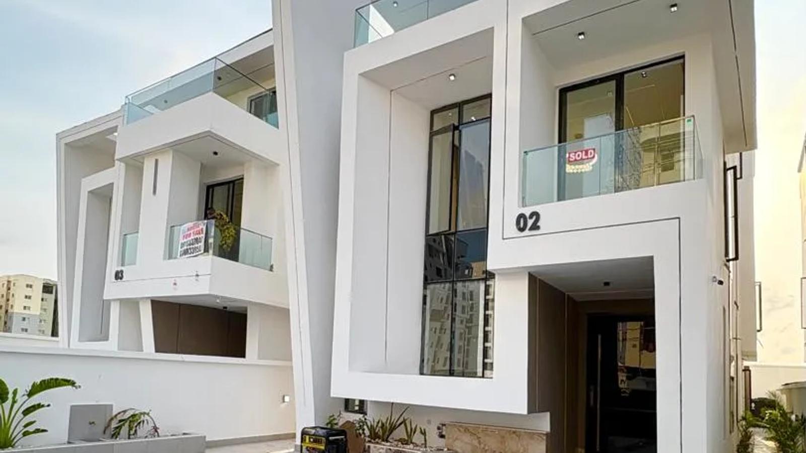 5 Bedroom Fully Detached Duplex