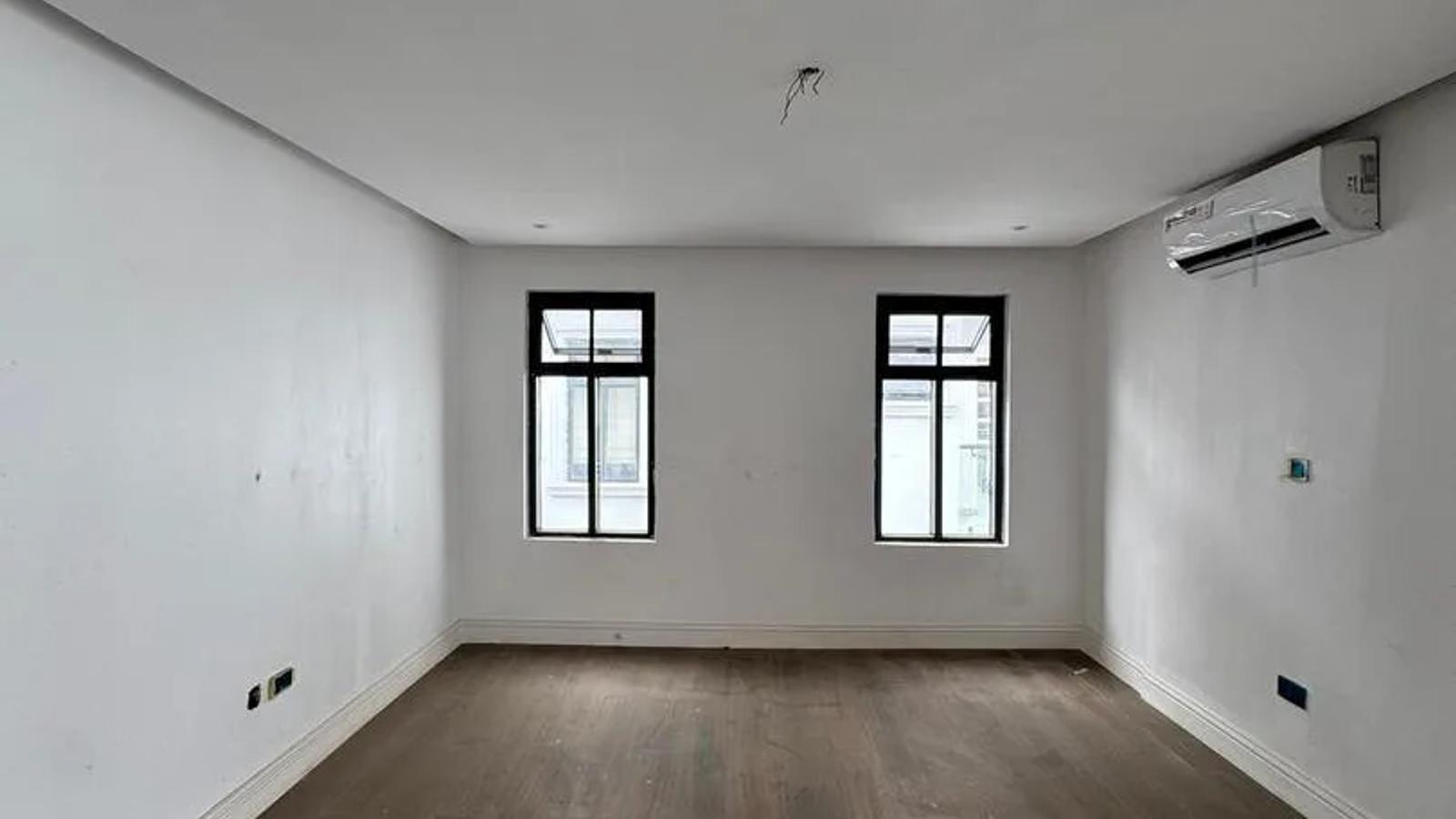 4 Bedroom Fully Detached Duplex