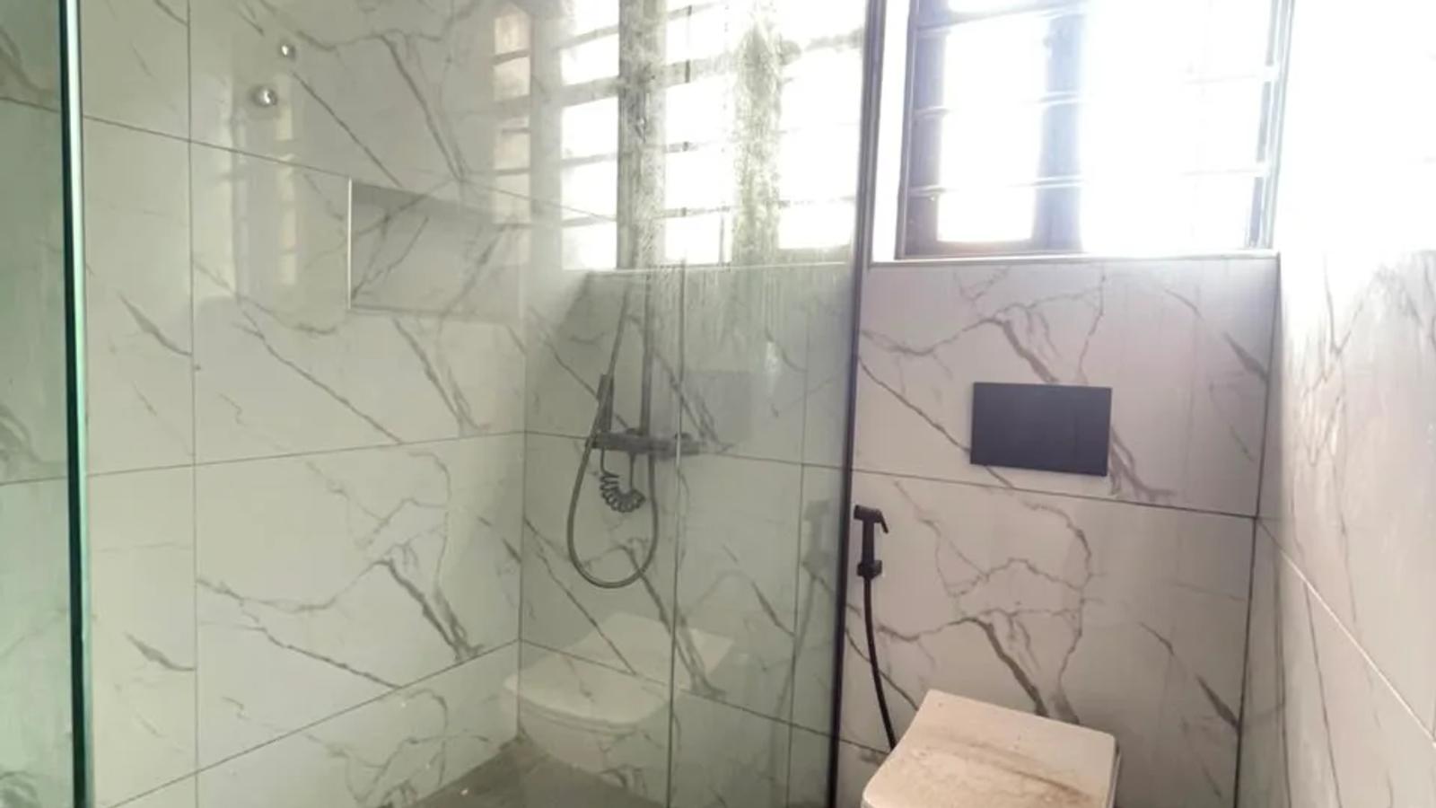 4 BEDROOM TERRACE WITH BQ