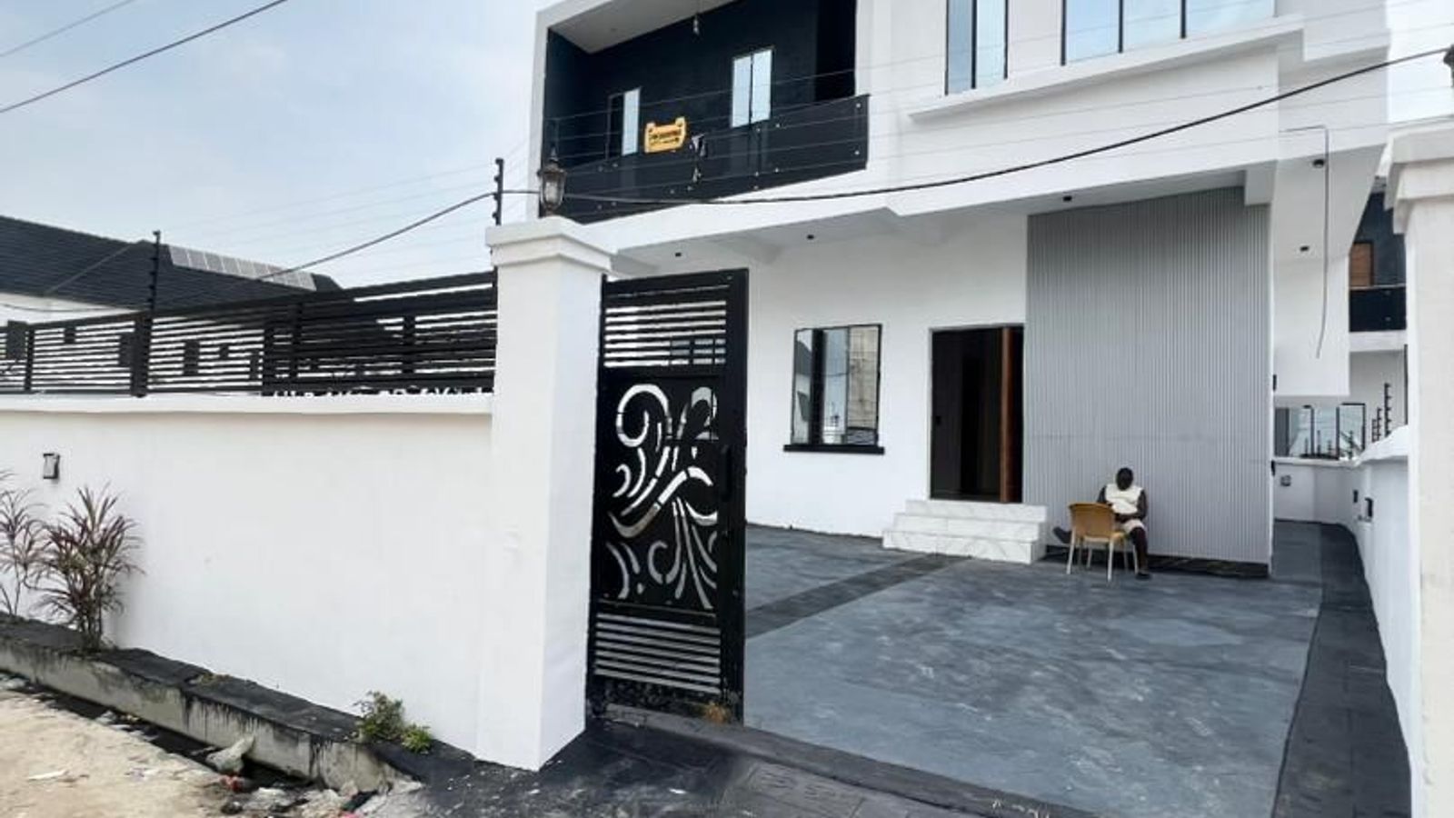 5 Bedroom Fully Detached Duplex