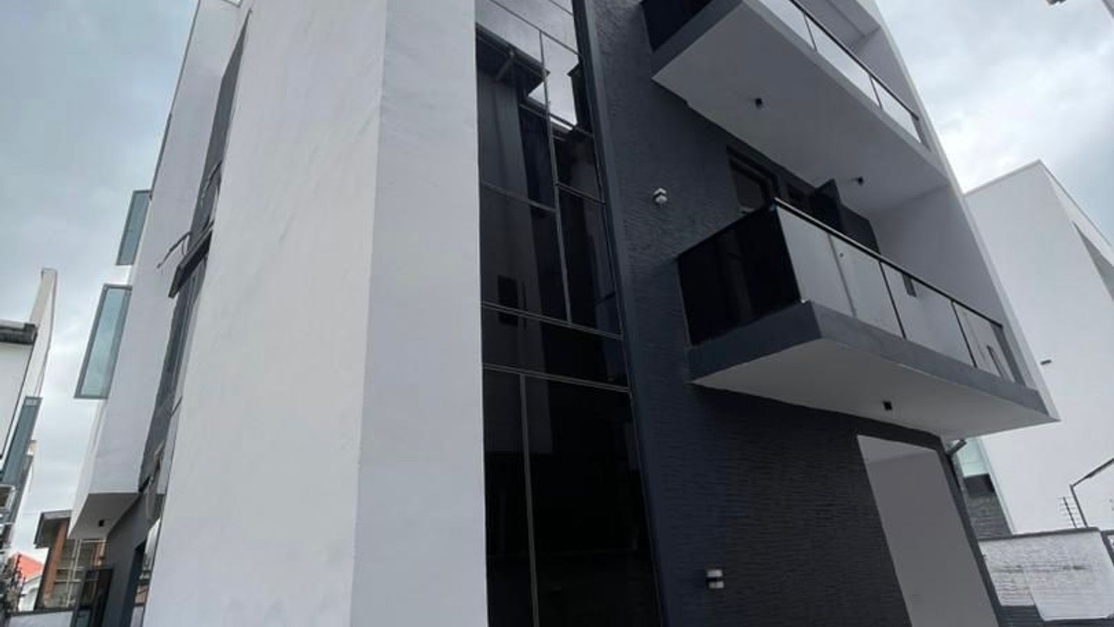 5 Fully Detached Duplex