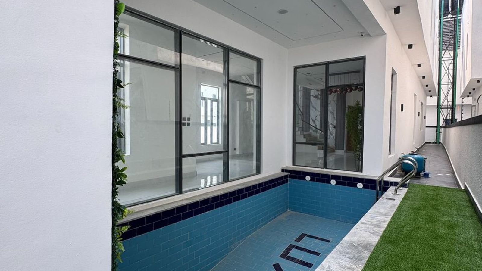 5 Bedroom Fully Detached Duplex