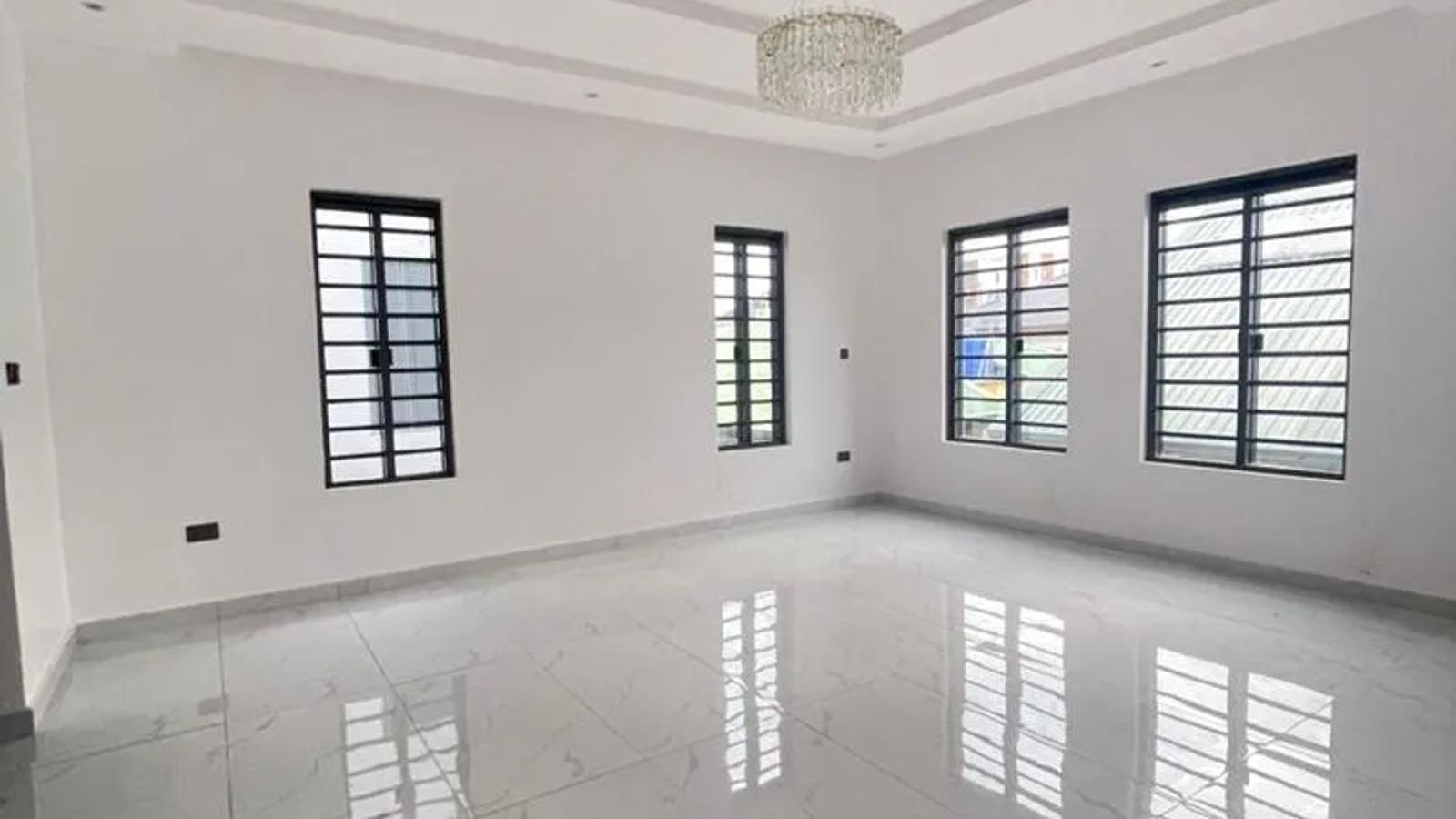5 Bedroom Fully Detached Duplex