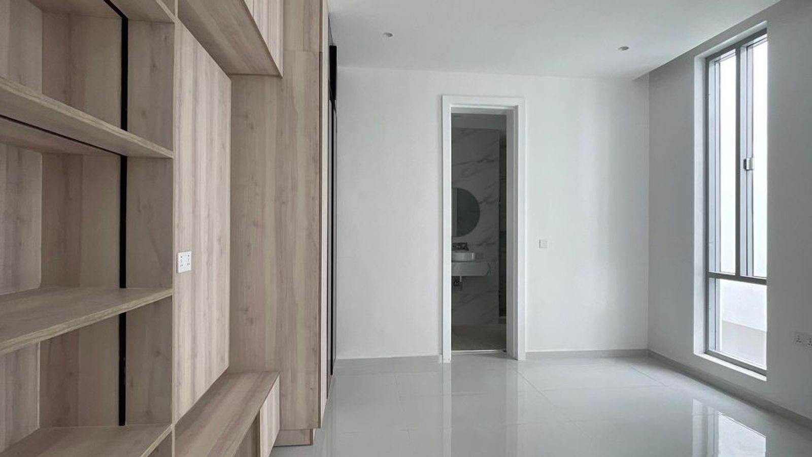 5 Bedroom Fully Detached Duplex