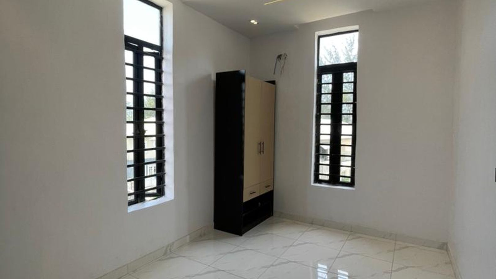 5 Bedroom Fully Detached Duplex