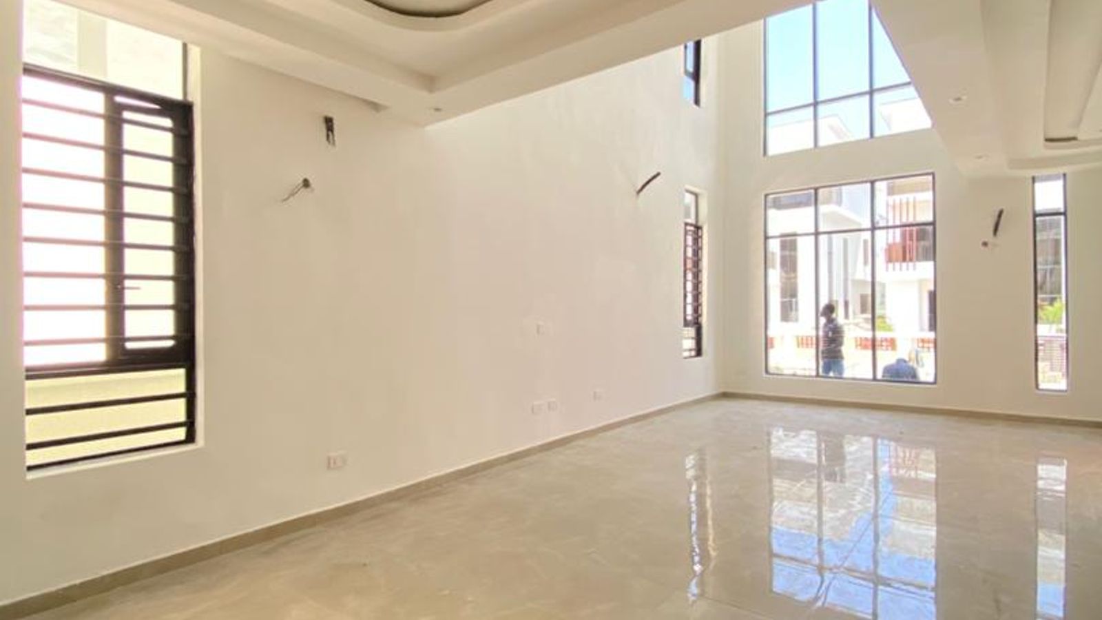 6 Bedroom Fully Detached Duplex