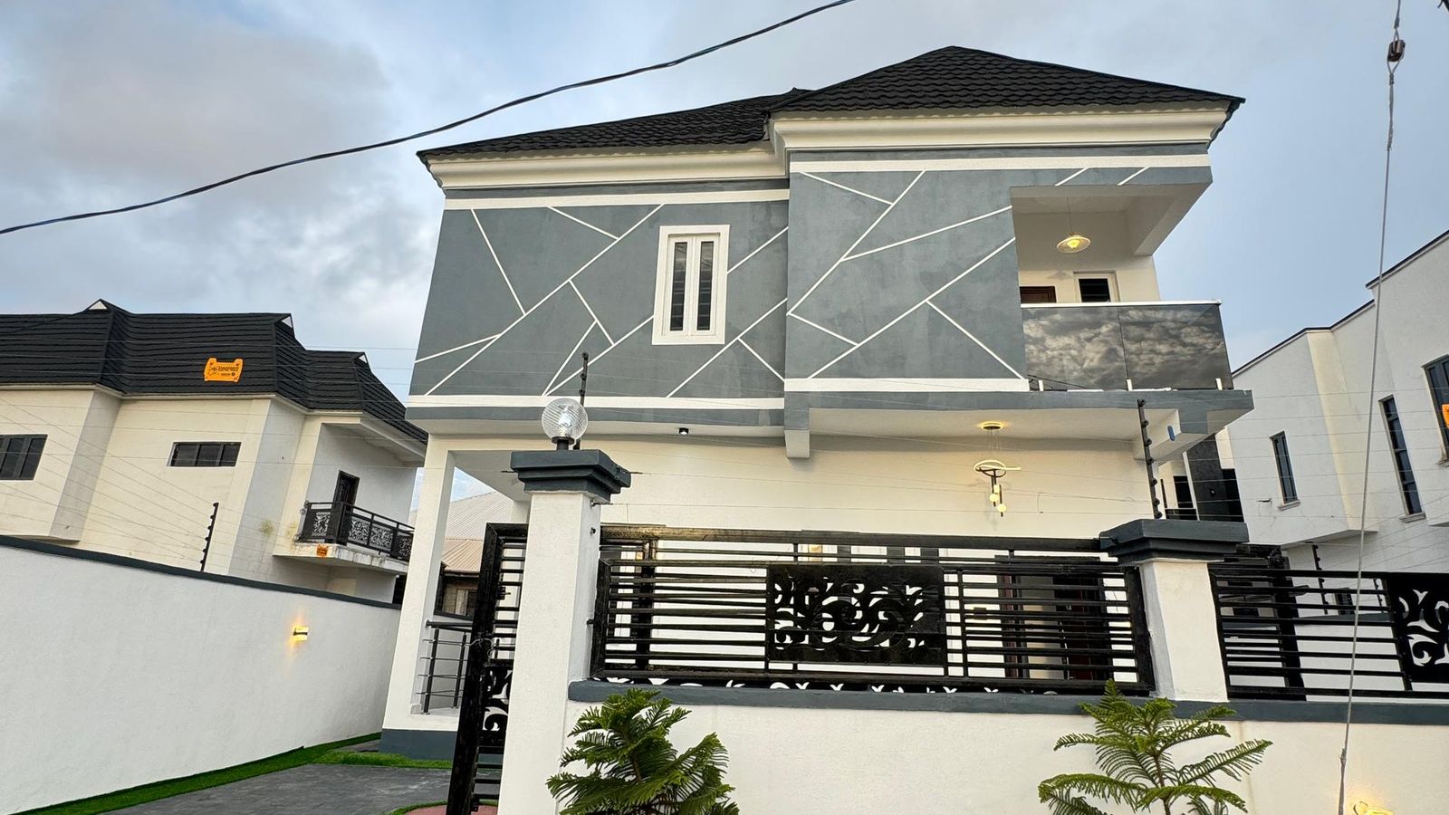 4 Bedroom Fully Detached Duplex