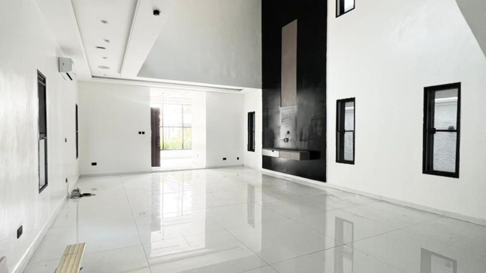 4 Bedroom Fully Detached Duplex