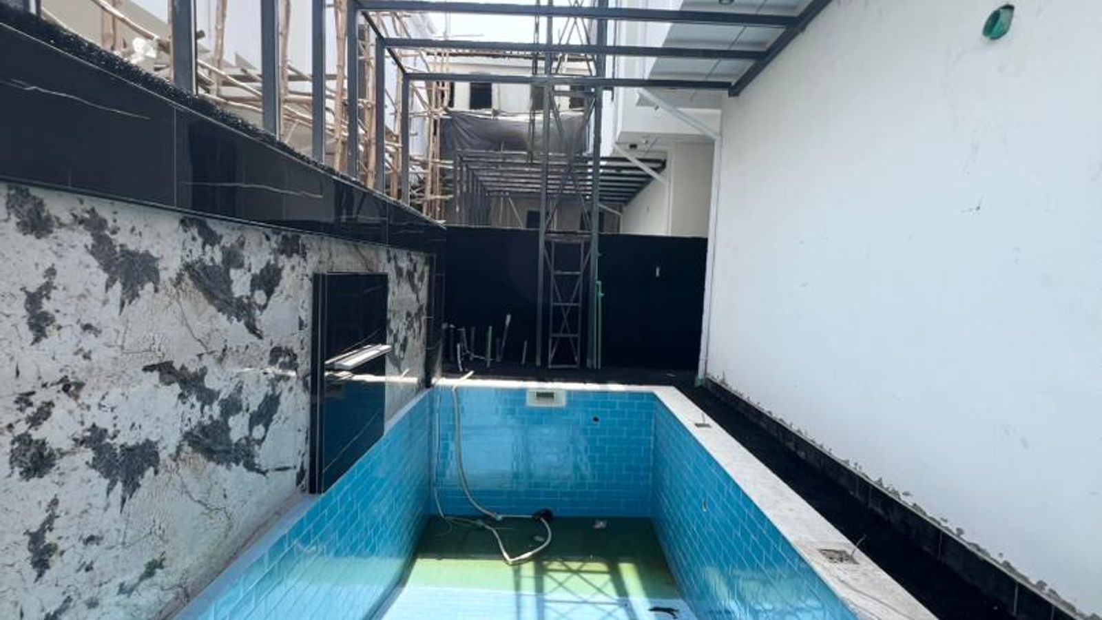 5 Bedroom Fully Detached Duplex