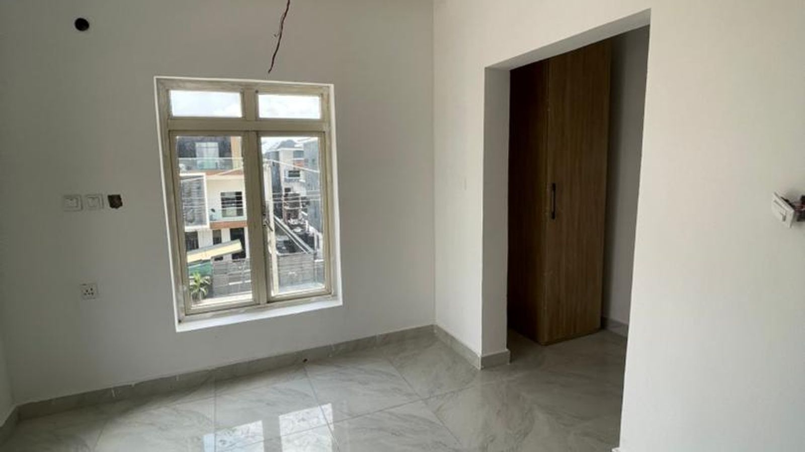 2 Bedroom Maisonette