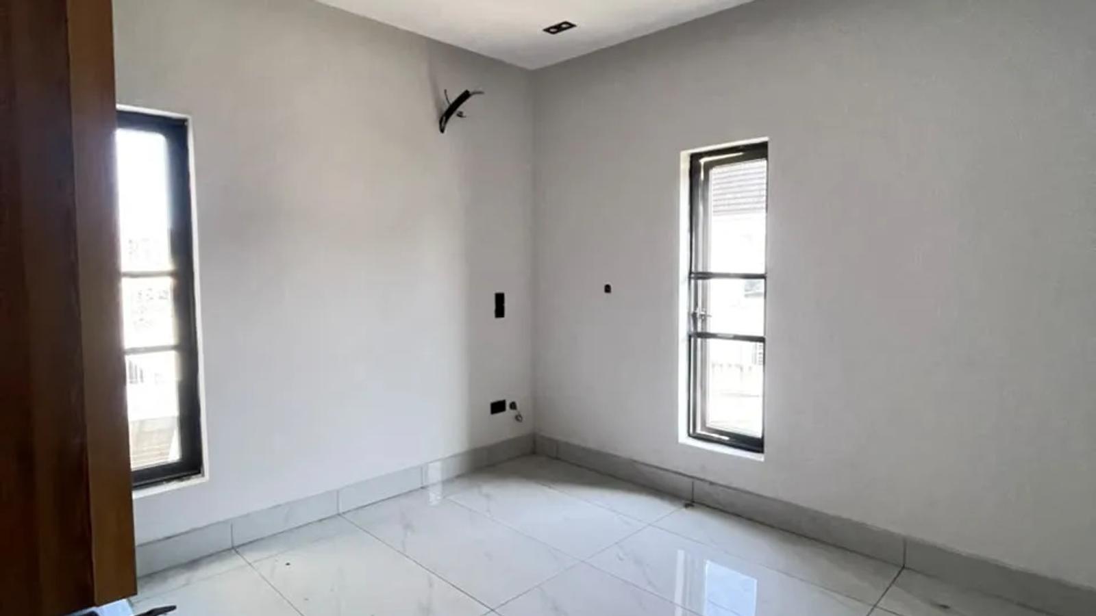 6 Bedroom Fully Detached Duplex