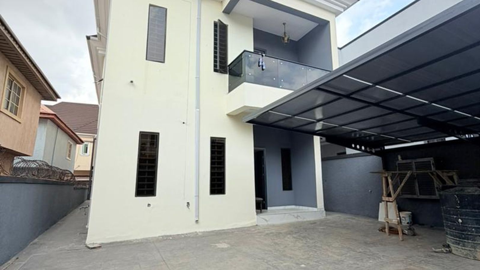 5 Bedroom Fully Detached Duplex