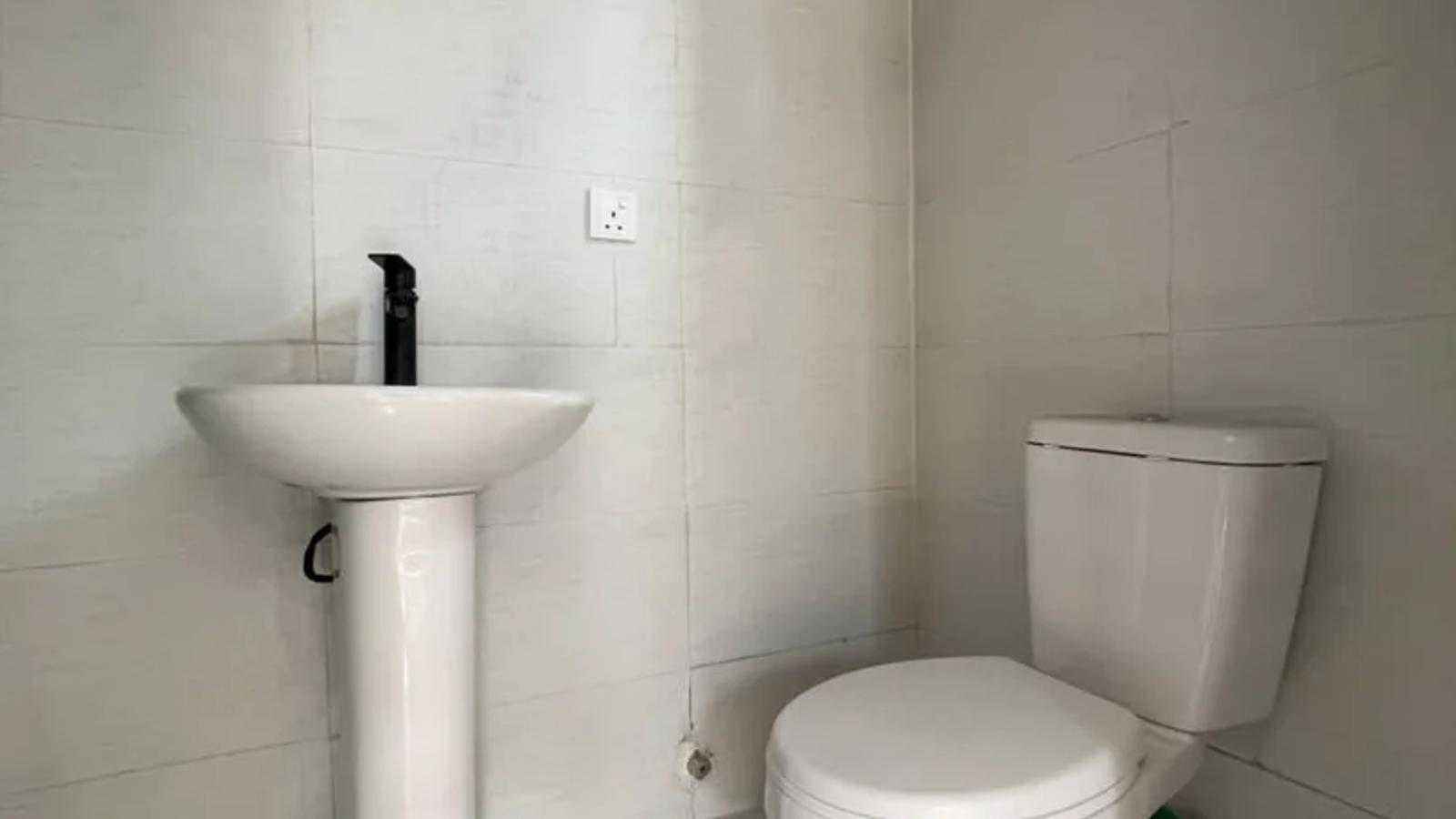4 Bedroom Fully Detached Duplex