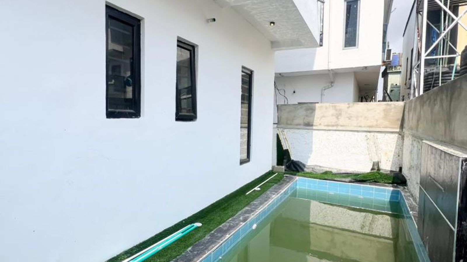 5 Bedroom Fully Detached Duplex