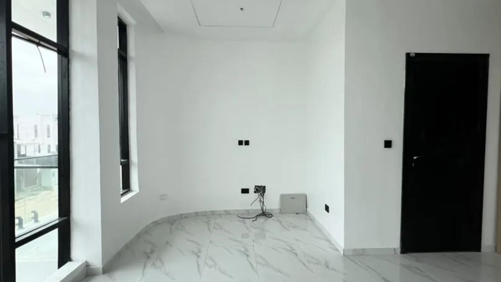 4 Bedroom Fully Detached Duplex