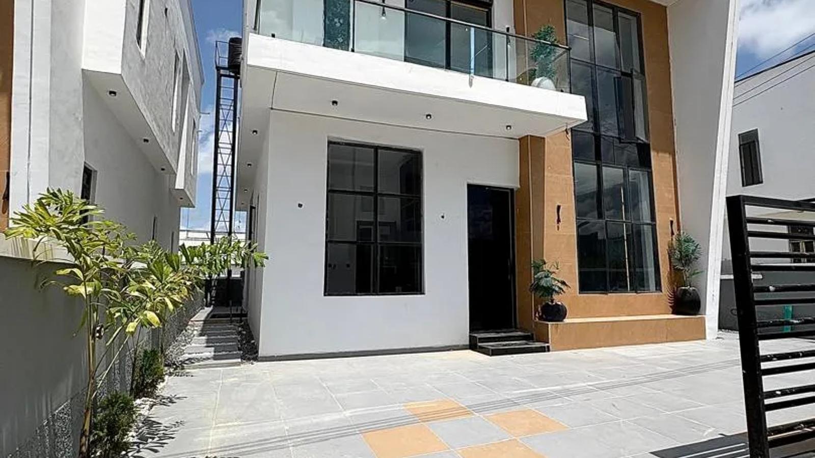 4 Bedroom Fully Detached Duplex