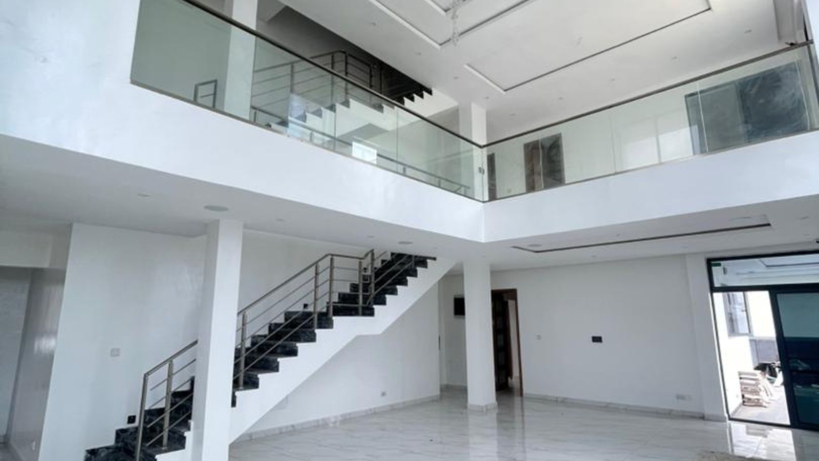 5 Bedroom Fully Detached Duplex
