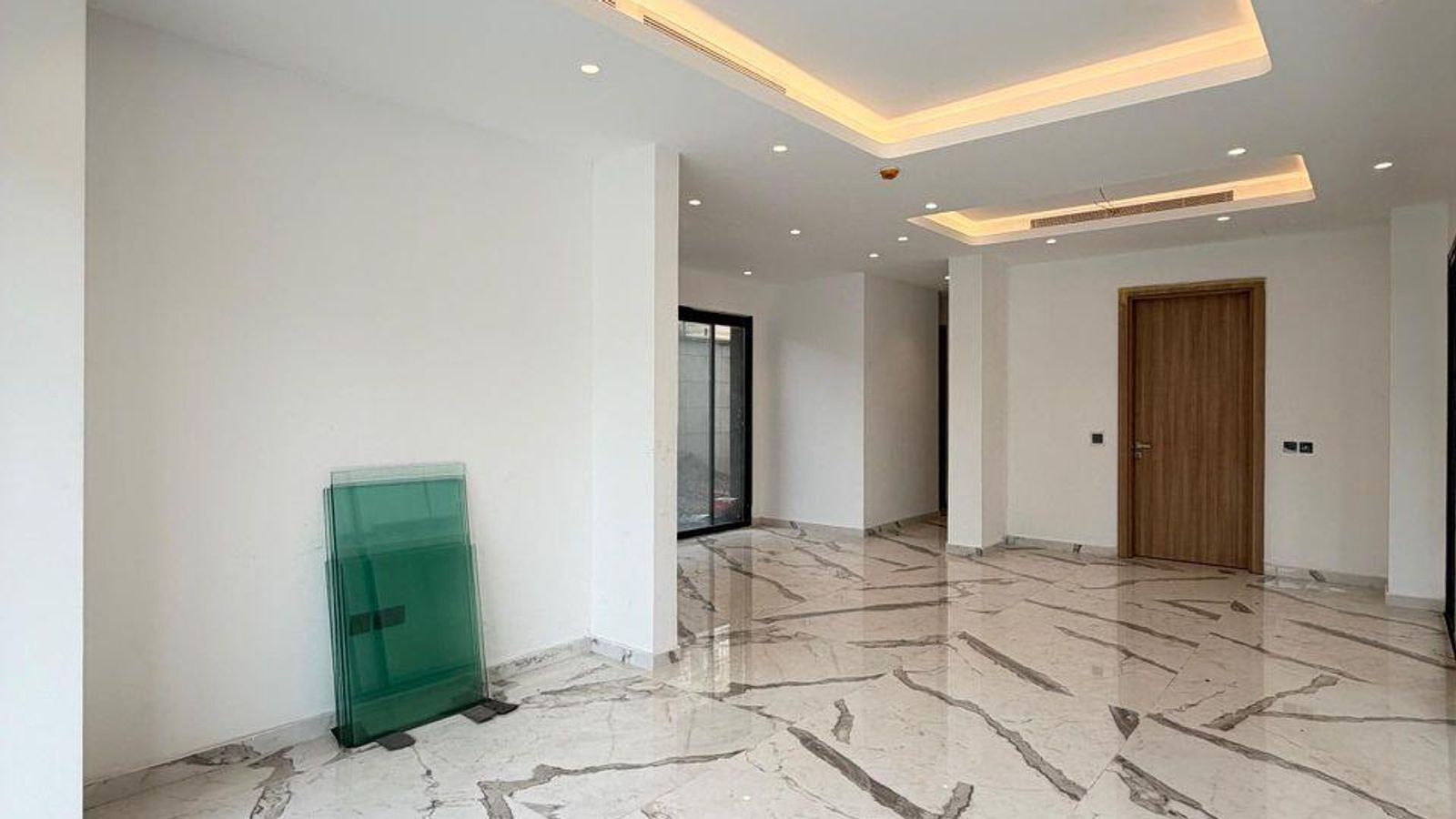 5 Bedroom Fully Detached Duplex