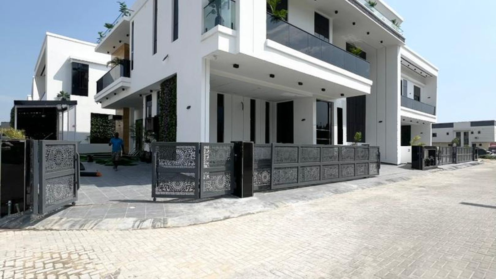 5 Bedroom Duplex