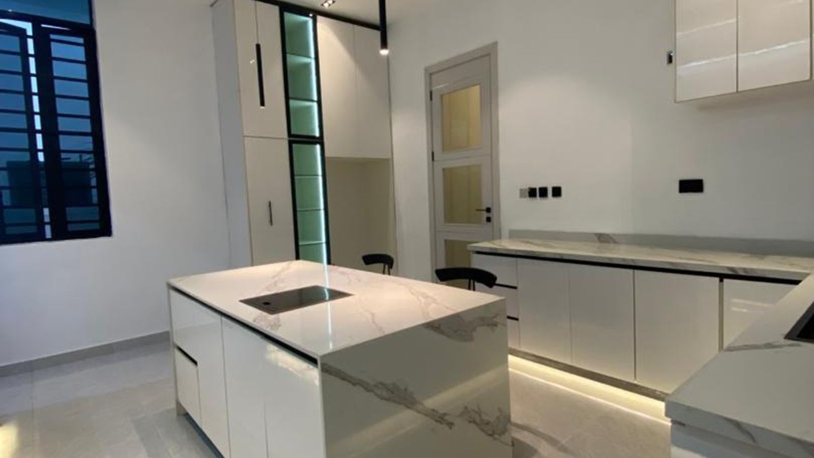 5 Bedroom Fully Detached Duplex