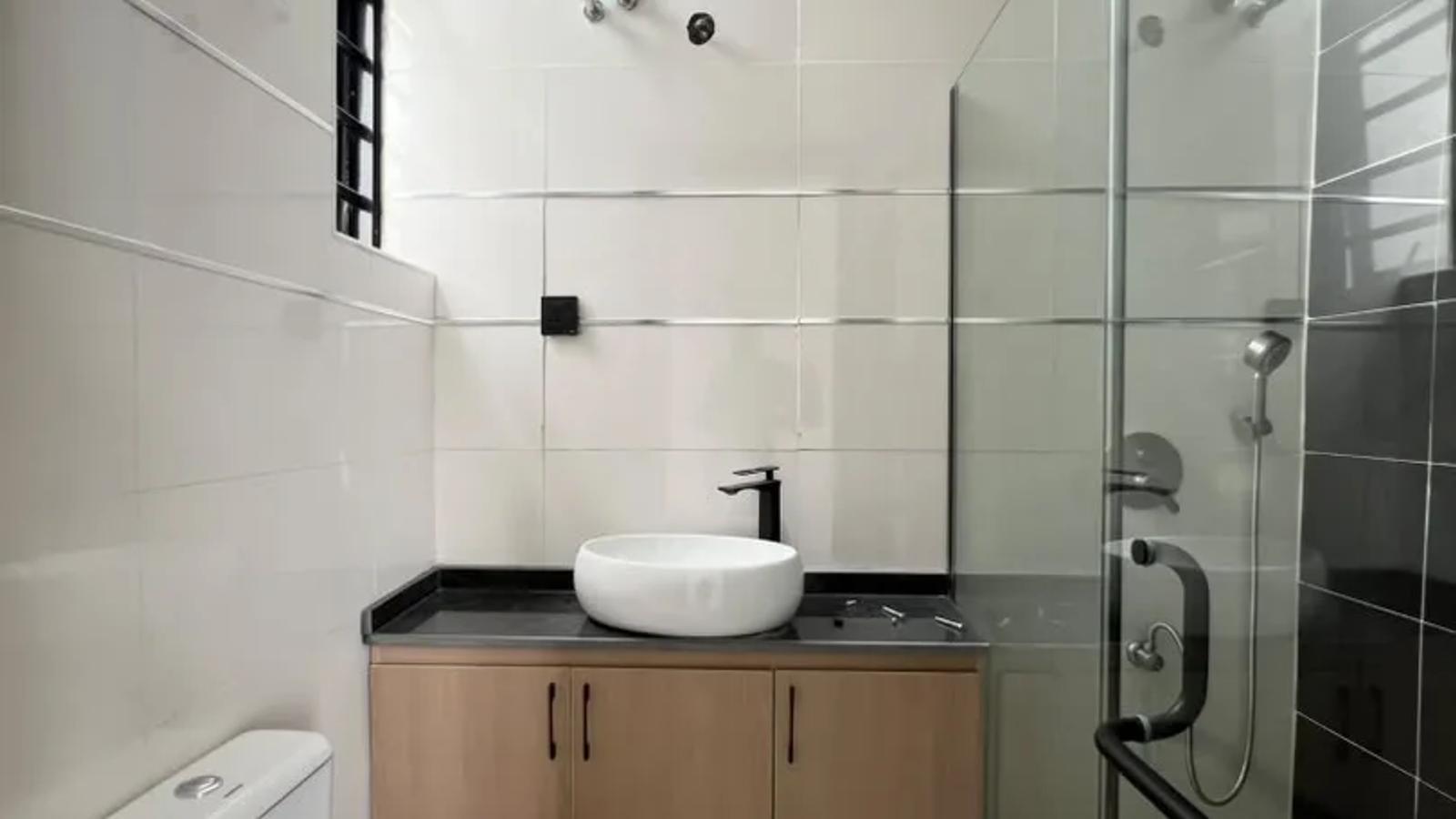 4 Bedroom Fully Detached Duplex