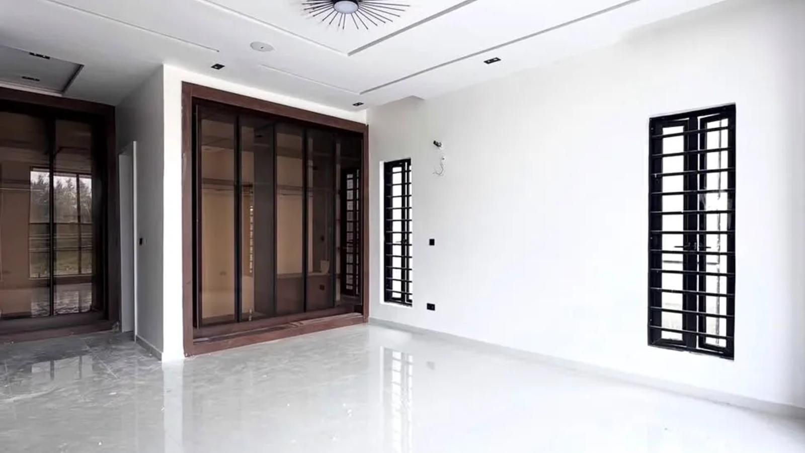 5 Bedroom Fully Detached Duplex