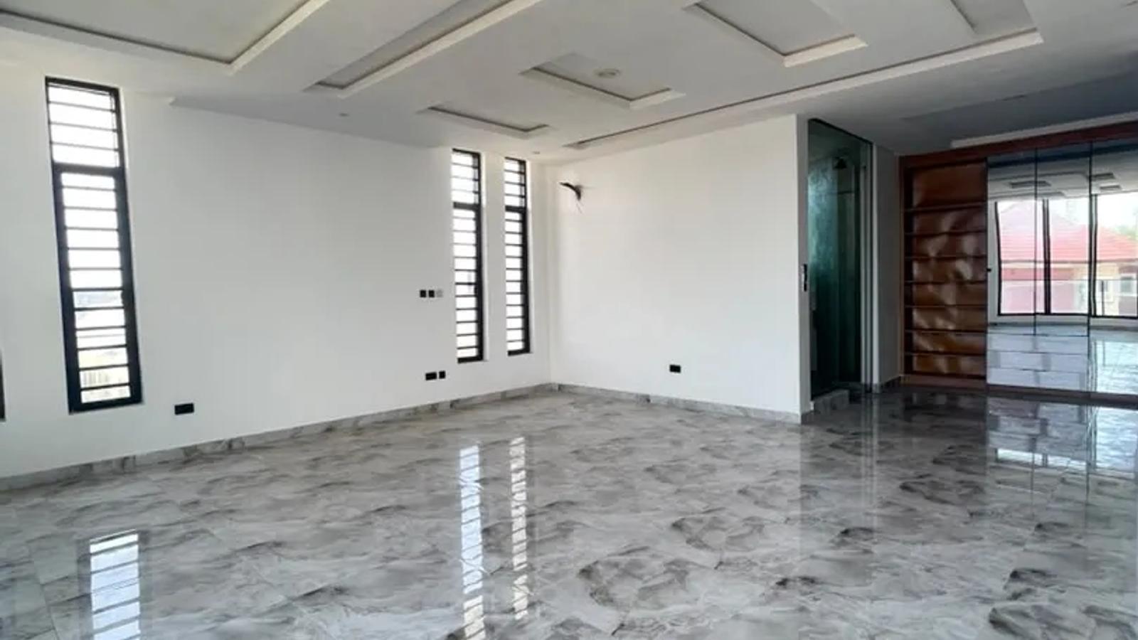 5 Bedroom Fully Detached Duplex