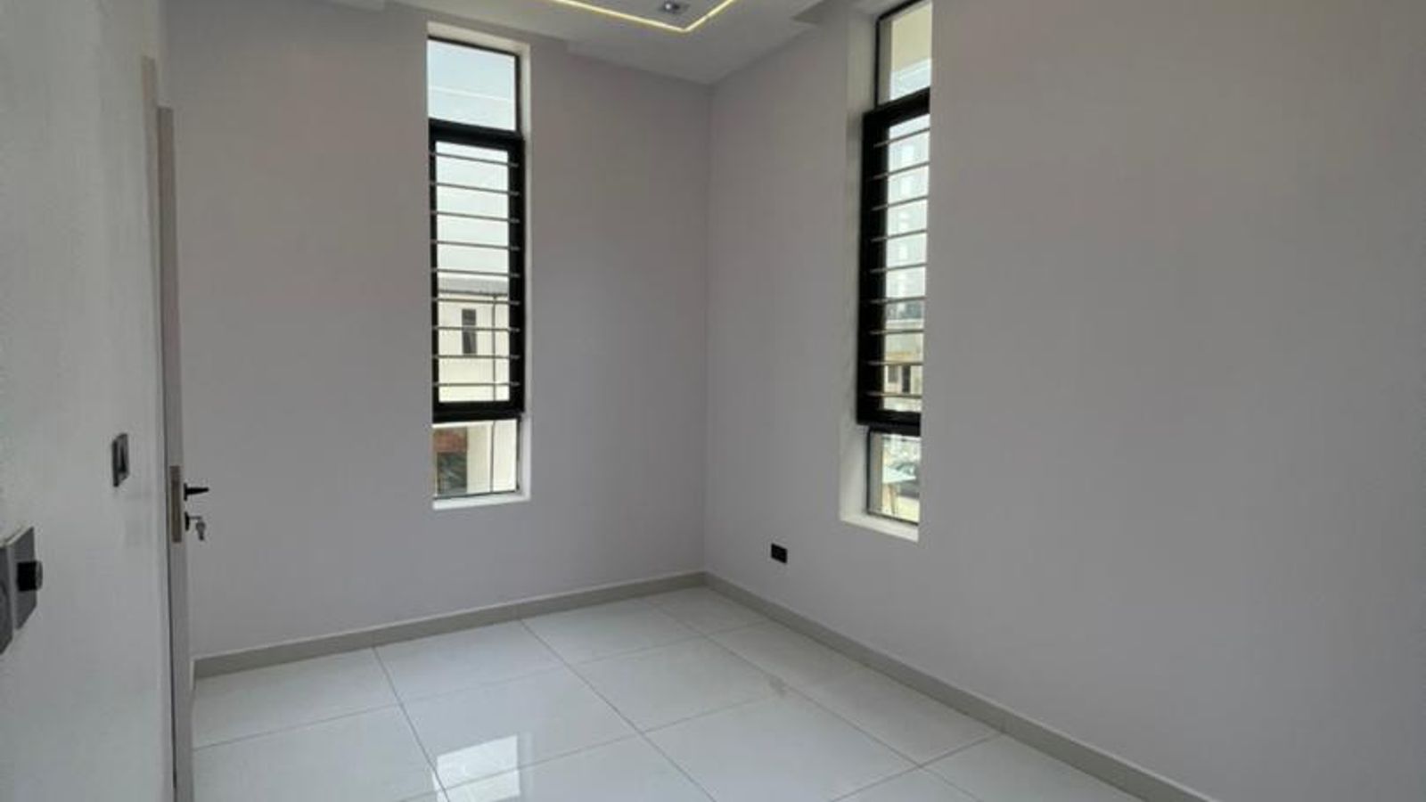 5 Bedroom Fully Detached Duplex