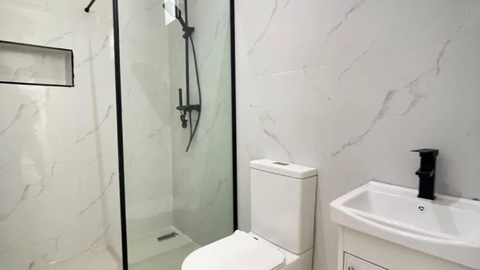 4 BEDROOM FULLY DETACHED DUPLEX WITH BQ