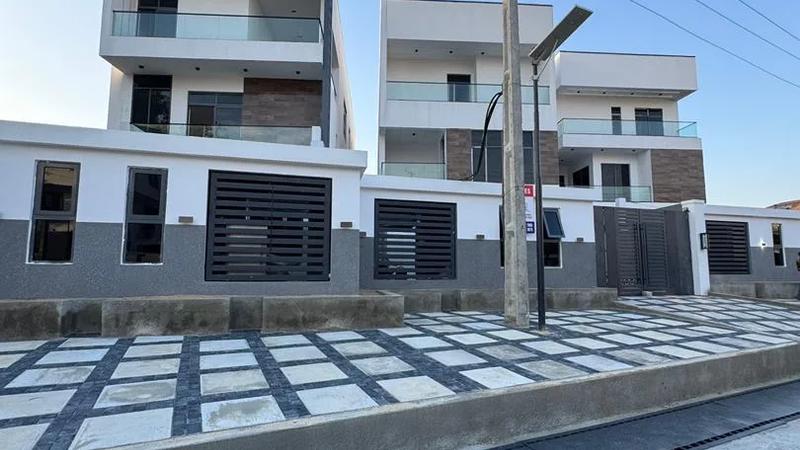 5 Bedroom Fully Detached Duplex