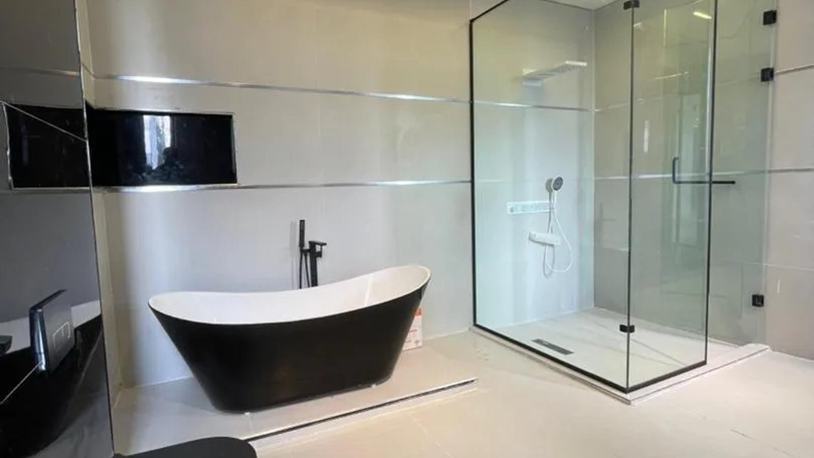 5 Bedroom Semi Detached Duplex