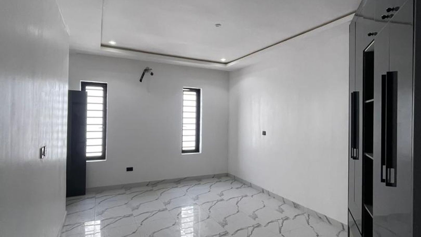 5 Bedroom Semi Detached Duplex
