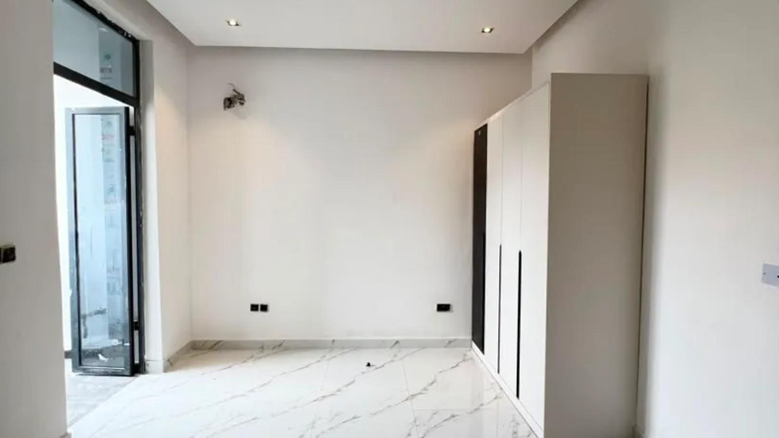 2 & 3 Bedroom Serviced Apartments