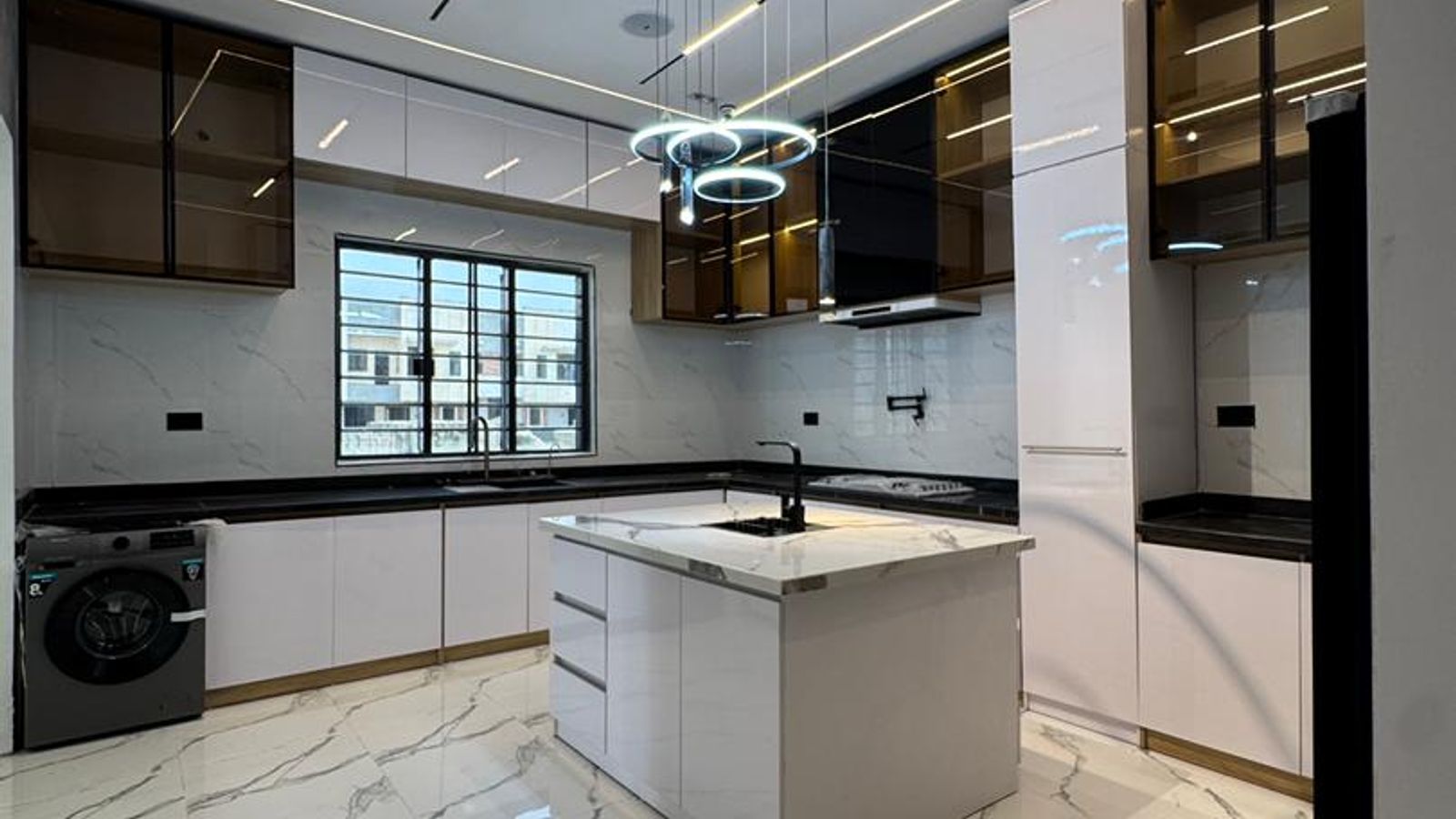 5 Bedroom