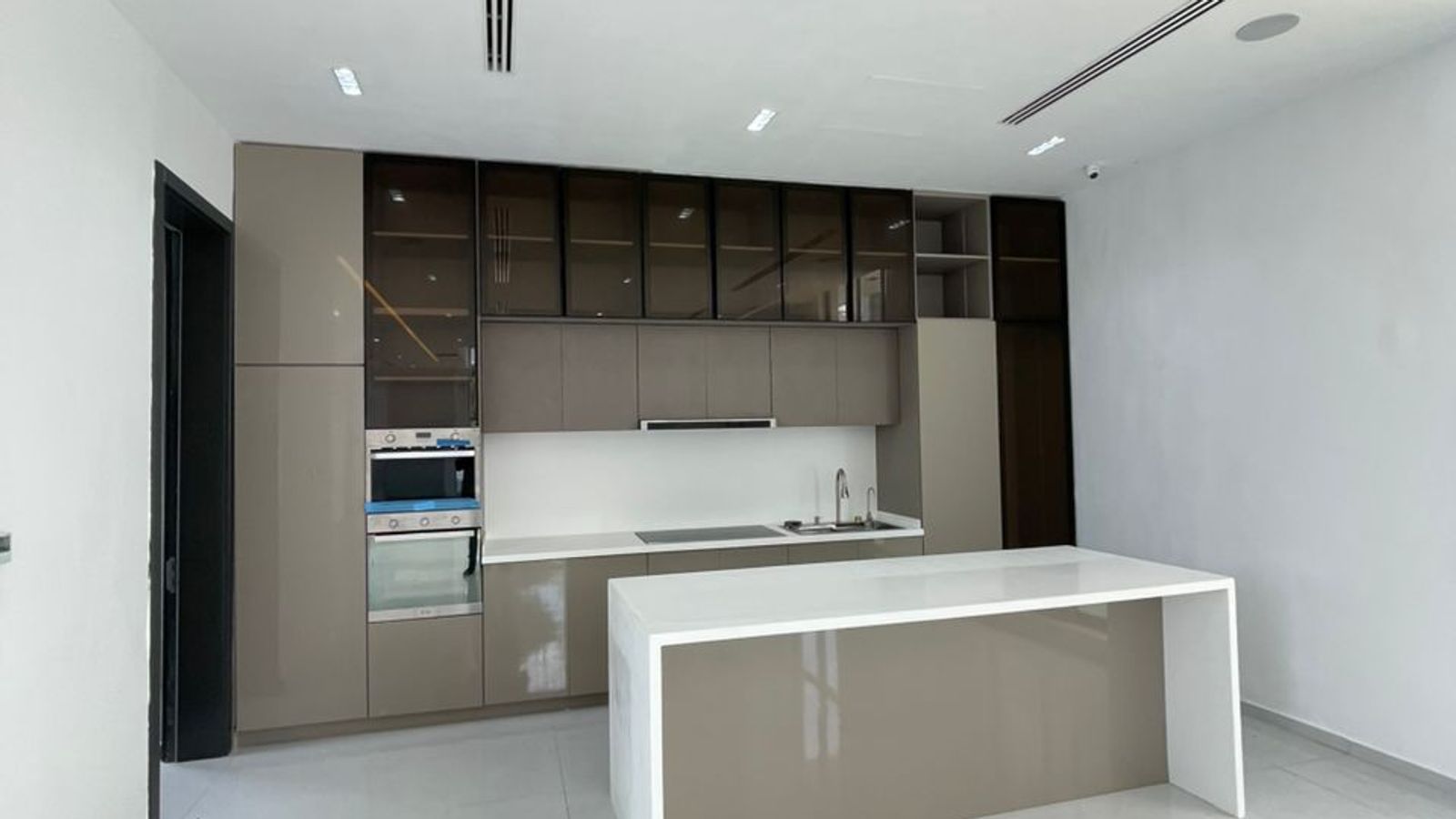5 Bedroom Fully Detached Duplex