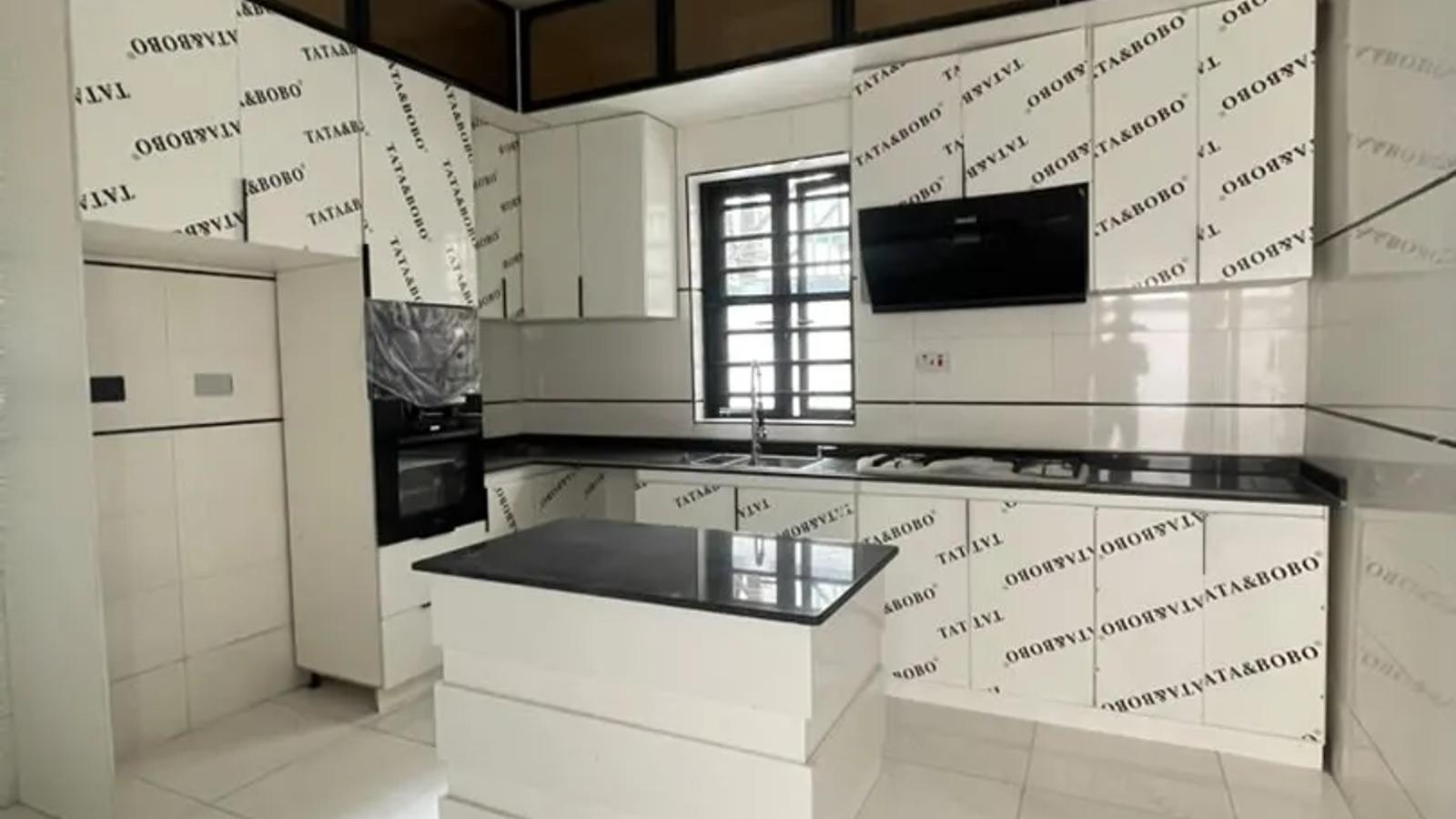 5 Bedroom fully Detached Duplex
