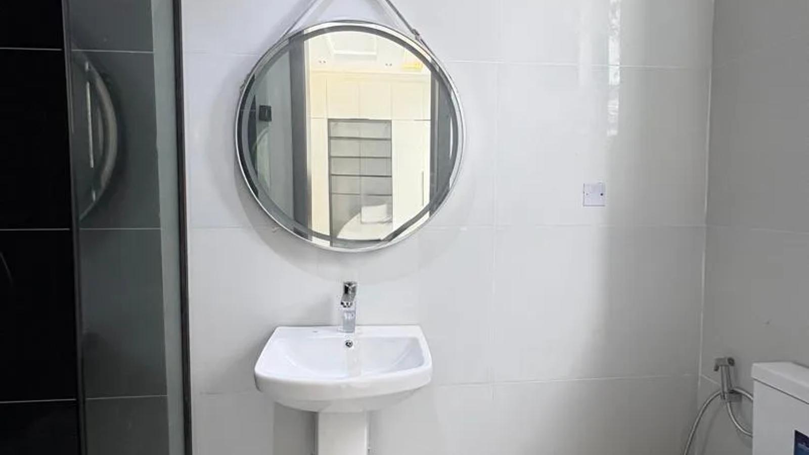 5 Bedroom Fully Detached Duplex