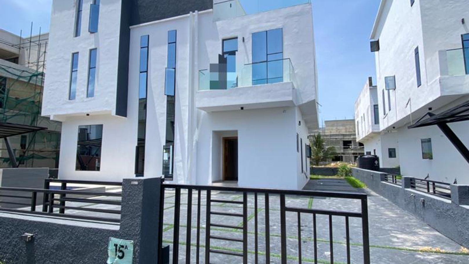 5 Bedroom Fully Detached Duplex